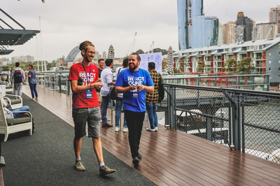 Thinkmill members volunteering at ReactConf AU